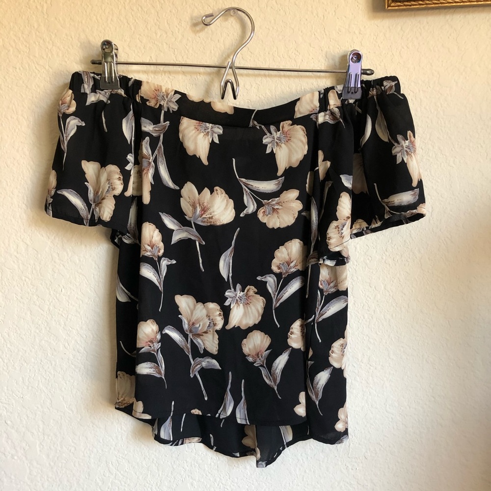 Floral Off The Shoulder Top size XS